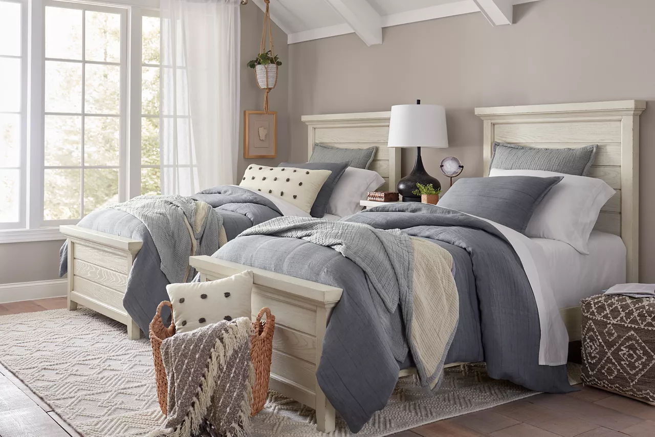 Briar Lake Youth Bed 3 Briar Lake Youth Bed