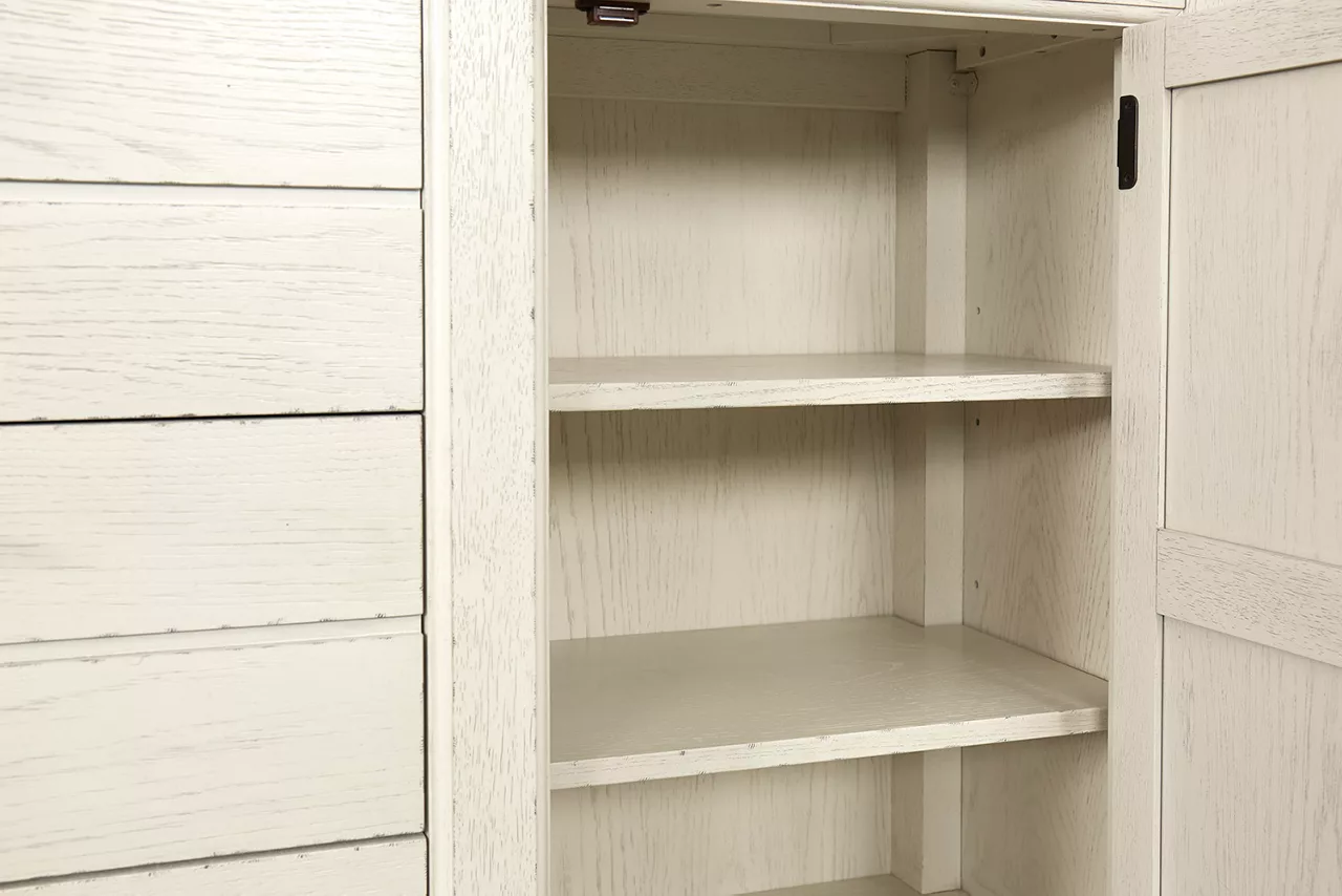 Briar Lake Door Chest 4 Briar Lake Door Chest